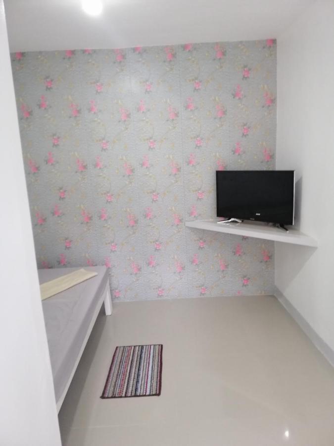 Hostel Katrina'S Dorm Tarlac City Exterior foto